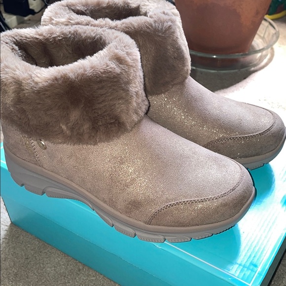 Skechers Tan and Gold Ankle Boots with Plush Lining - Picture 11 of 12